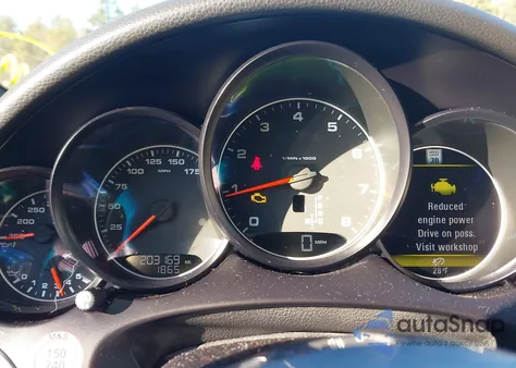 2016 Porsche Cayenne z USA, uszkodzony, nr VIN WP1AA2A25GLA10608